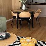S Virivkou V Parku So Zahradou A Garazovym Parkovanim Apartman Nagyszombat
