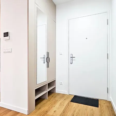 Klimatizovany Apartman V Parku So Zahradou A Garazovym Parkovanim Lejlighed *