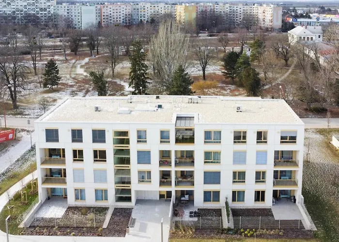 דירה Apartman S Virivkou V Parku So Zahradou A Garazovym Parkovanim